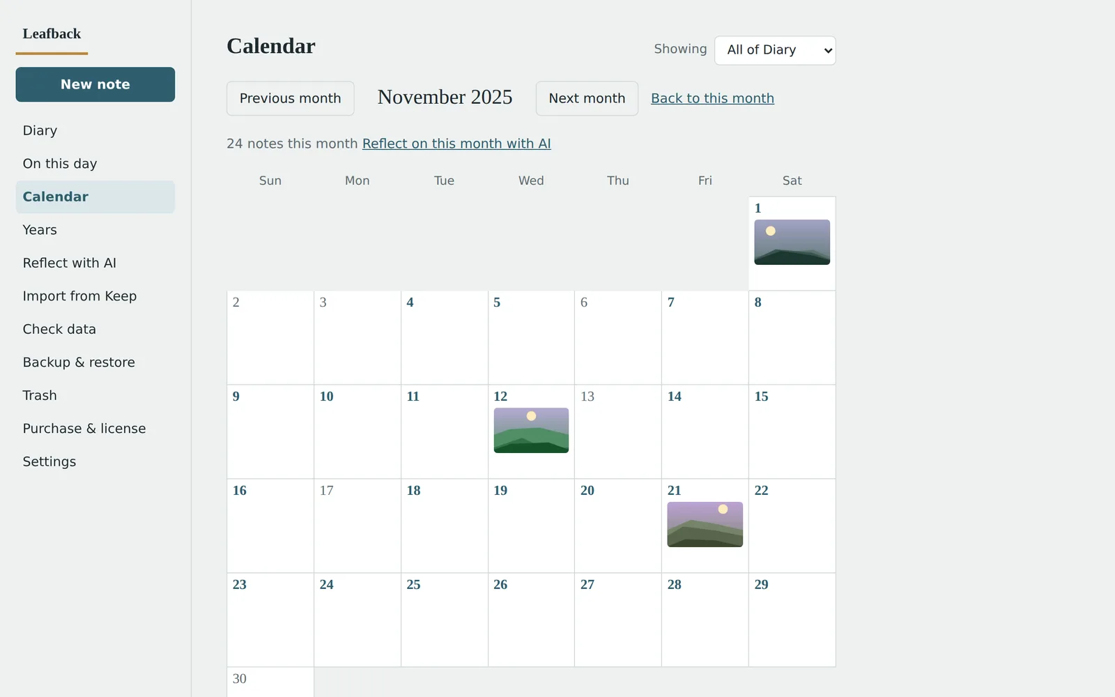Calendar screen with photos on days that have entries